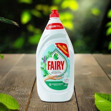 Засіб для миття посуду Сенситив/Чайне дерево та м'ятаа 1,35л FAIRY 07/28047 фото
